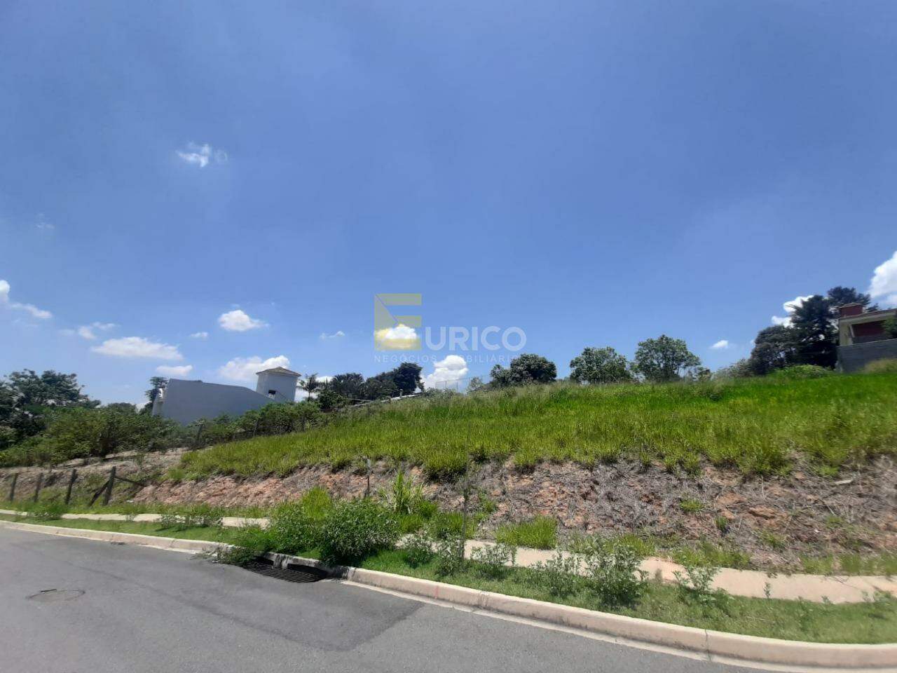 Terreno à venda no Bosque em Vinhedo/SP: 