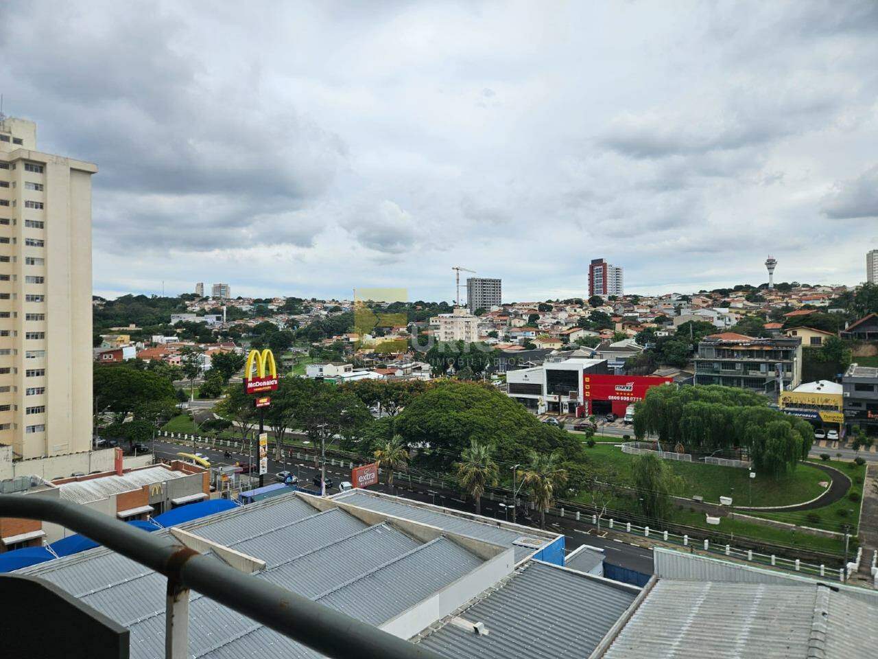 Apartamento para aluguel no Condomínio Edifício Veneza em Valinhos/SP: 