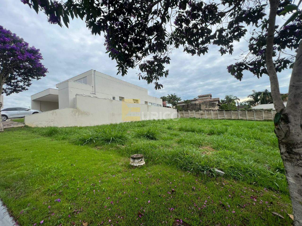 Terreno em Condomínio à venda no Condomínio Canto Del Bosco em Valinhos/SP: