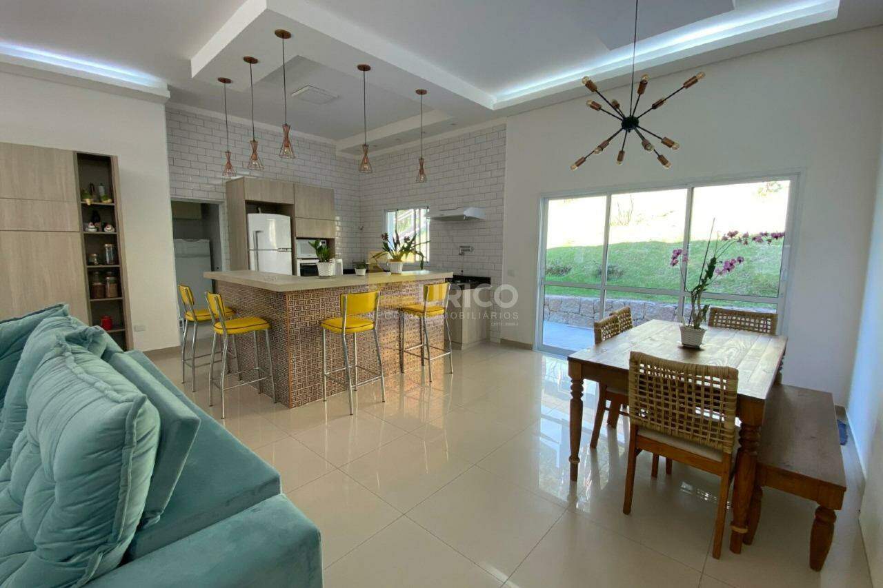 Casa à venda no Condomínio Vale da Santa Fé em Vinhedo/SP: 