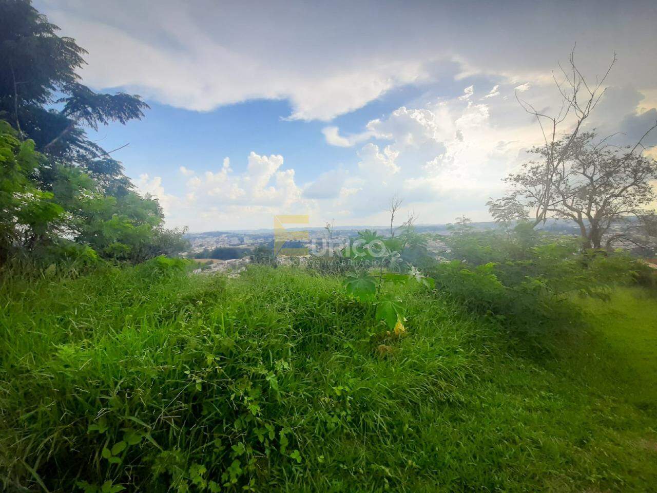 Área à venda no Bosque em Vinhedo/SP: 