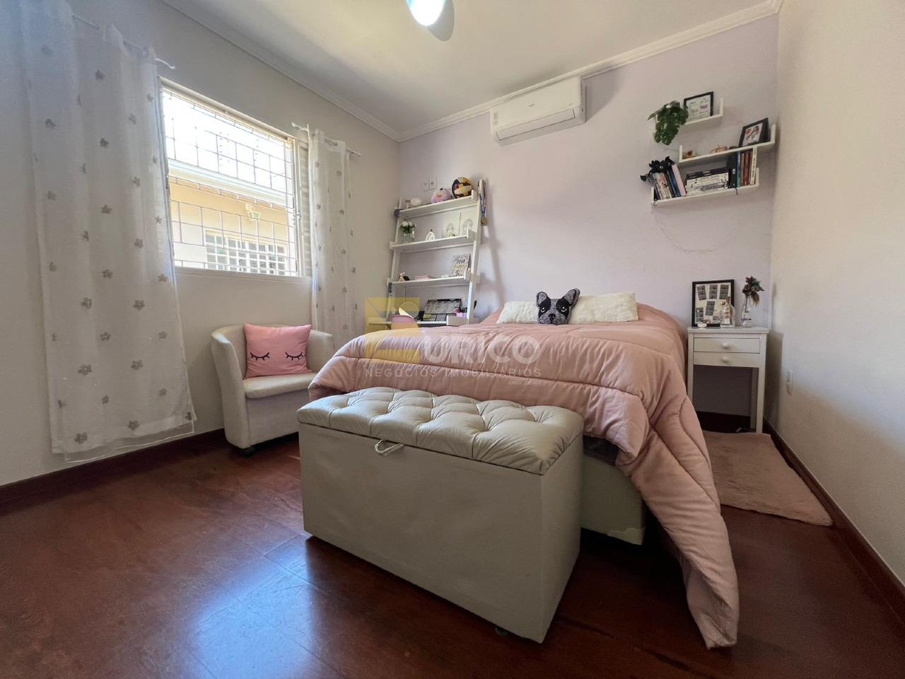 Casa à venda no JARDIM SANTA HELENA em Valinhos/SP: 