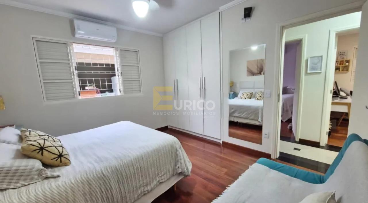 Casa à venda no JARDIM SANTA HELENA em Valinhos/SP: 