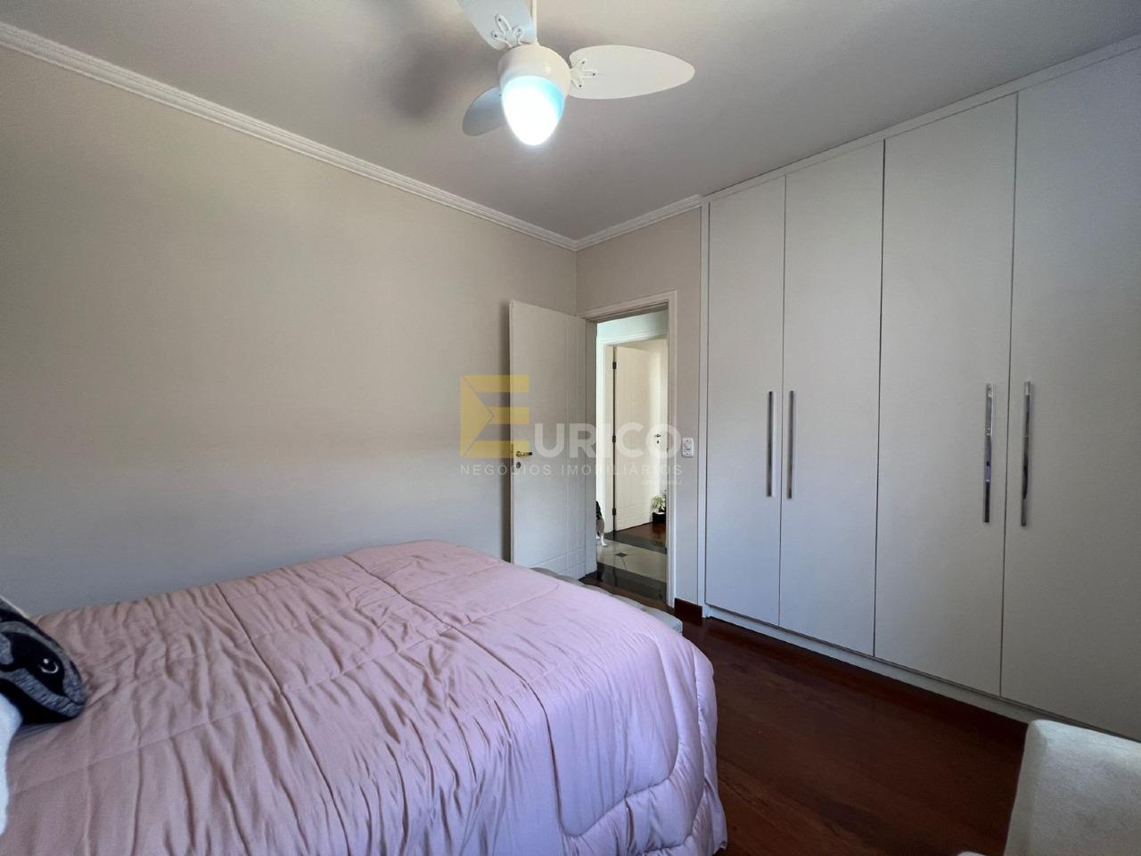 Casa à venda no JARDIM SANTA HELENA em Valinhos/SP: 