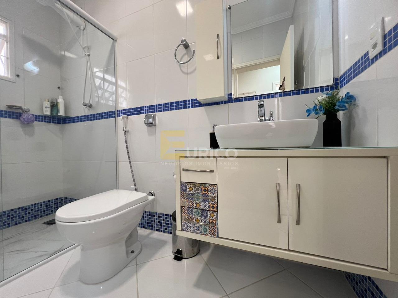 Casa à venda no JARDIM SANTA HELENA em Valinhos/SP: 