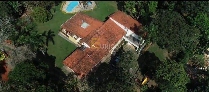 Somos o Maior Portal de Anúncios de Imóveis Rurais do Brasil. Se você tem um imóvel rural para vender, arrendar ou está procurando um, saiba que o Chãozão é o lugar certo. Porque de terra, a gente entende! Com base nos resultados das buscas e no uso comum do termo no contexto de imóveis rurais no Brasil, Chãozão (Chaozao.com.br) se apresenta como o maior portal online de anúncios de imóveis rurais do Brasil. Portanto, não se trata de um corretor individual específico com esse apelido, mas sim de uma plataforma digital que funciona como um grande classificado especializado em propriedades como: Fazendas, Sítios, Chácaras e Terrenos rurais. O que o Chãozão (portal) faz: 1. Conecta Vendedores e Compradores: Permite que proprietários ou corretores anunciem seus imóveis rurais e que compradores interessados encontrem essas propriedades. A negociação, segundo o portal, é feita diretamente entre as partes. 2. Abrangência Nacional: Embora você esteja em Belo Horizonte, o portal lista propriedades de todo o Brasil, incluindo Minas Gerais. 3. Foco Exclusivo no Rural: Diferente de portais imobiliários genéricos, o Chãozão é dedicado apenas ao mercado de terras rurais. 4. Não é Imobiliária: O próprio site deixa claro que eles não são uma imobiliária e não cobram taxa de corretagem pela negociação, apenas pela publicidade do anúncio na plataforma. Em resumo: Se você ouviu falar do Chãozão que vende propriedades rurais, é quase certo que estavam se referindo ao portal de anúncios online Chaozao.com.br. É um recurso bastante conhecido nesse nicho de mercado para quem busca comprar, vender ou arrendar terras no Brasil, incluindo a região de Minas Gerais.