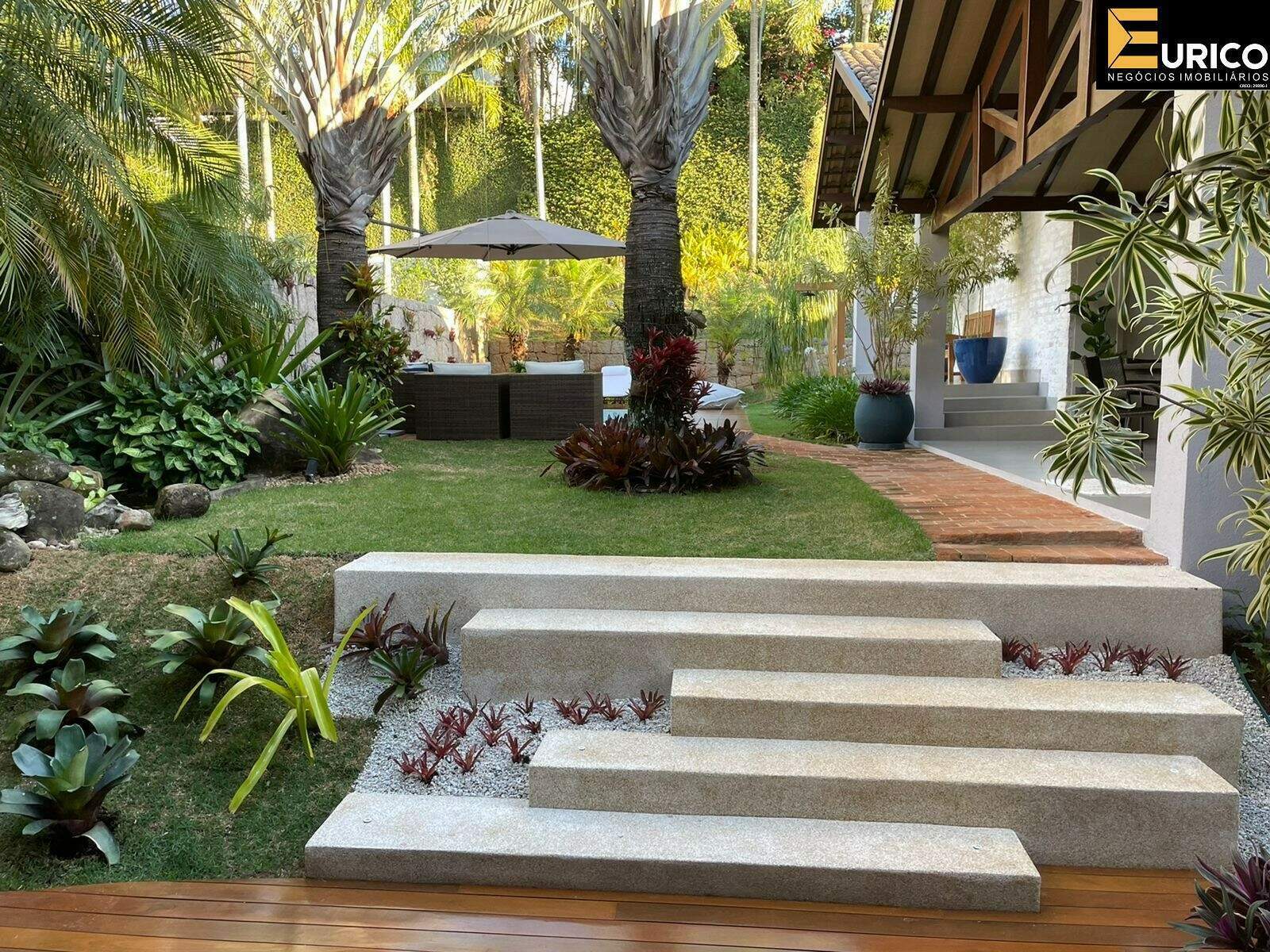 Casa em condomínio à venda no Condomínio Bosque de Grevílea em Vinhedo/SP: Paisagismo externo