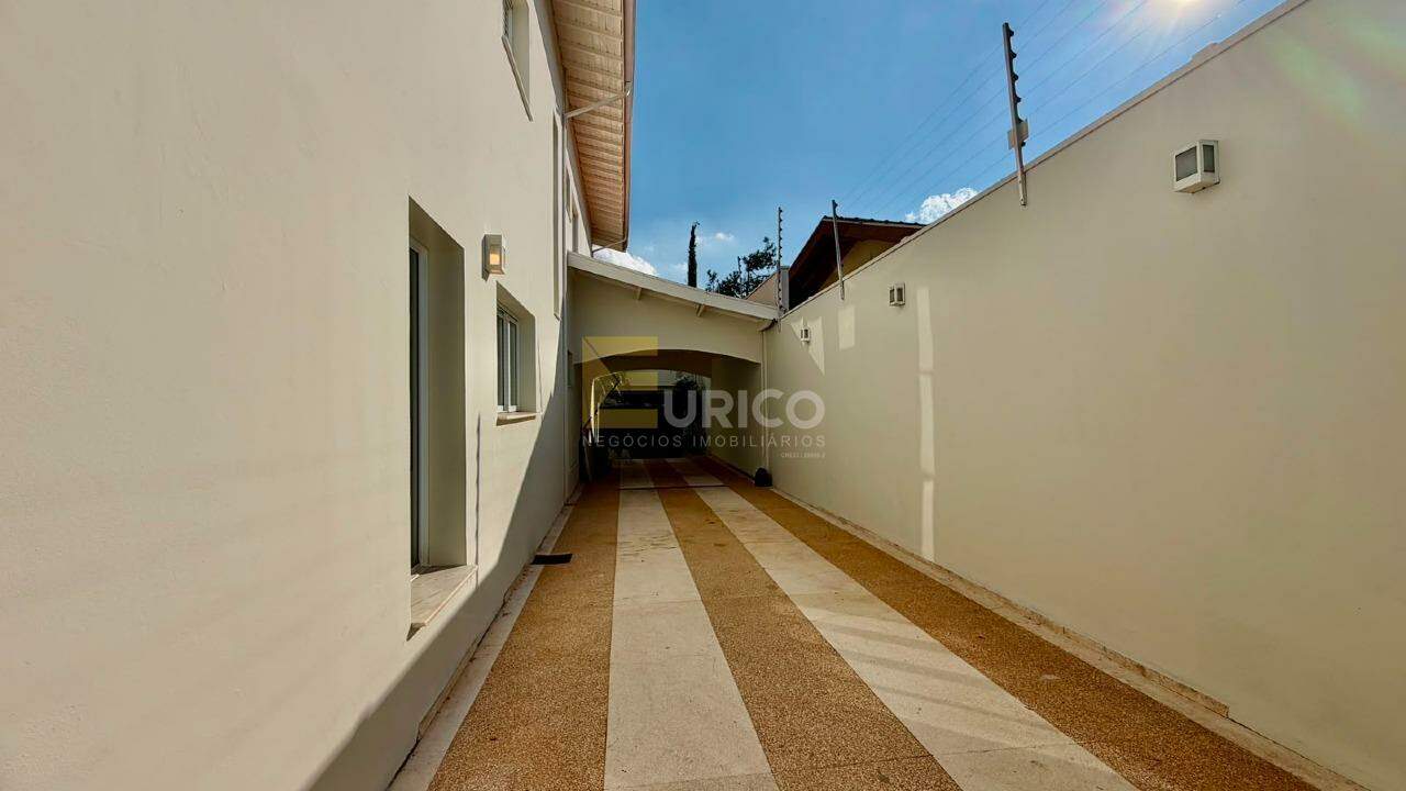 Casa à venda no PARQUE TERRANOVA em Valinhos/SP: