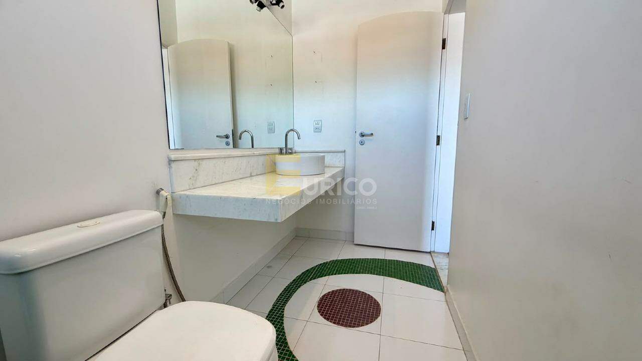 Casa à venda no PARQUE TERRANOVA em Valinhos/SP: