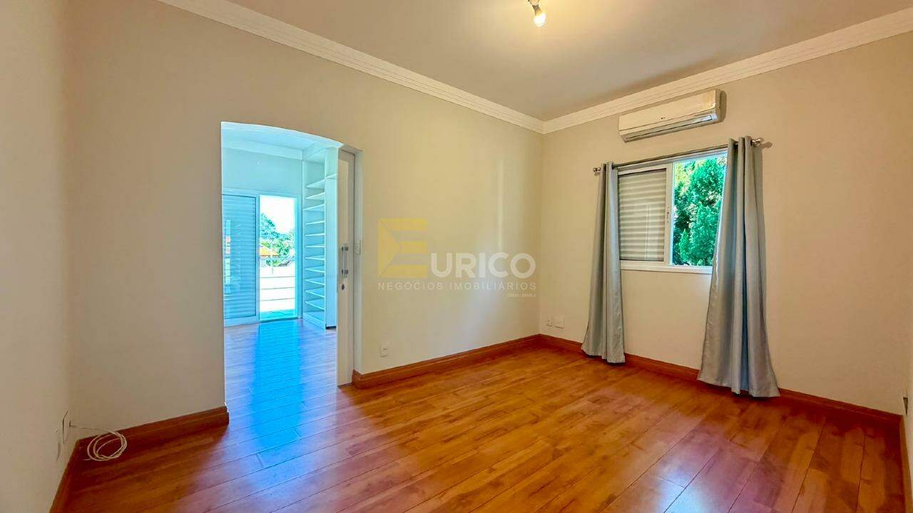 Casa à venda no PARQUE TERRANOVA em Valinhos/SP: