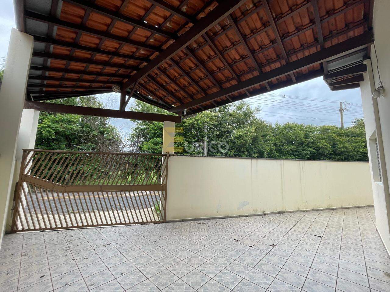 Casa para aluguel no Jardim Mirian em Vinhedo/SP: garagem
