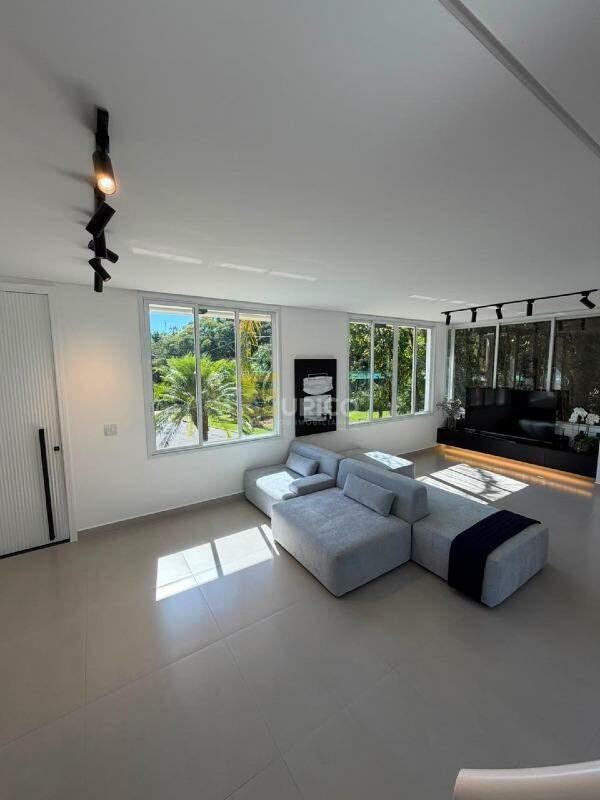 Casa em condomínio à venda no Condomínio Portal do Lago em Valinhos/SP: 