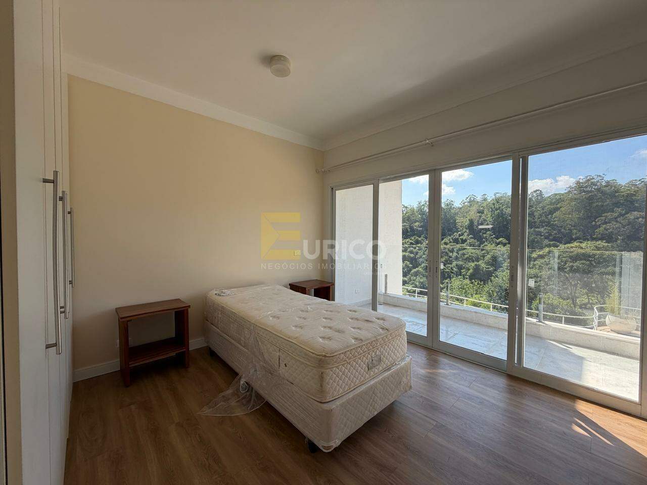 Casa em condomínio à venda no Condomínio Residencial Jardim Primavera em Louveira/SP: