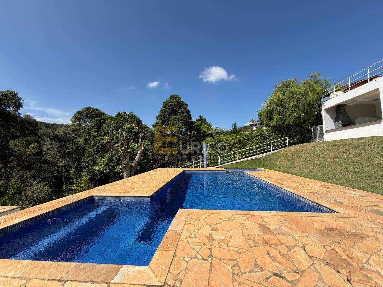 Casa em condomínio à venda no Condomínio Residencial Jardim Primavera em Louveira/SP: