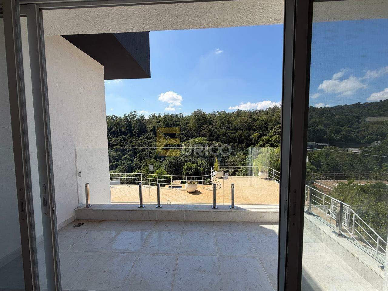 Casa em condomínio à venda no Condomínio Residencial Jardim Primavera em Louveira/SP: