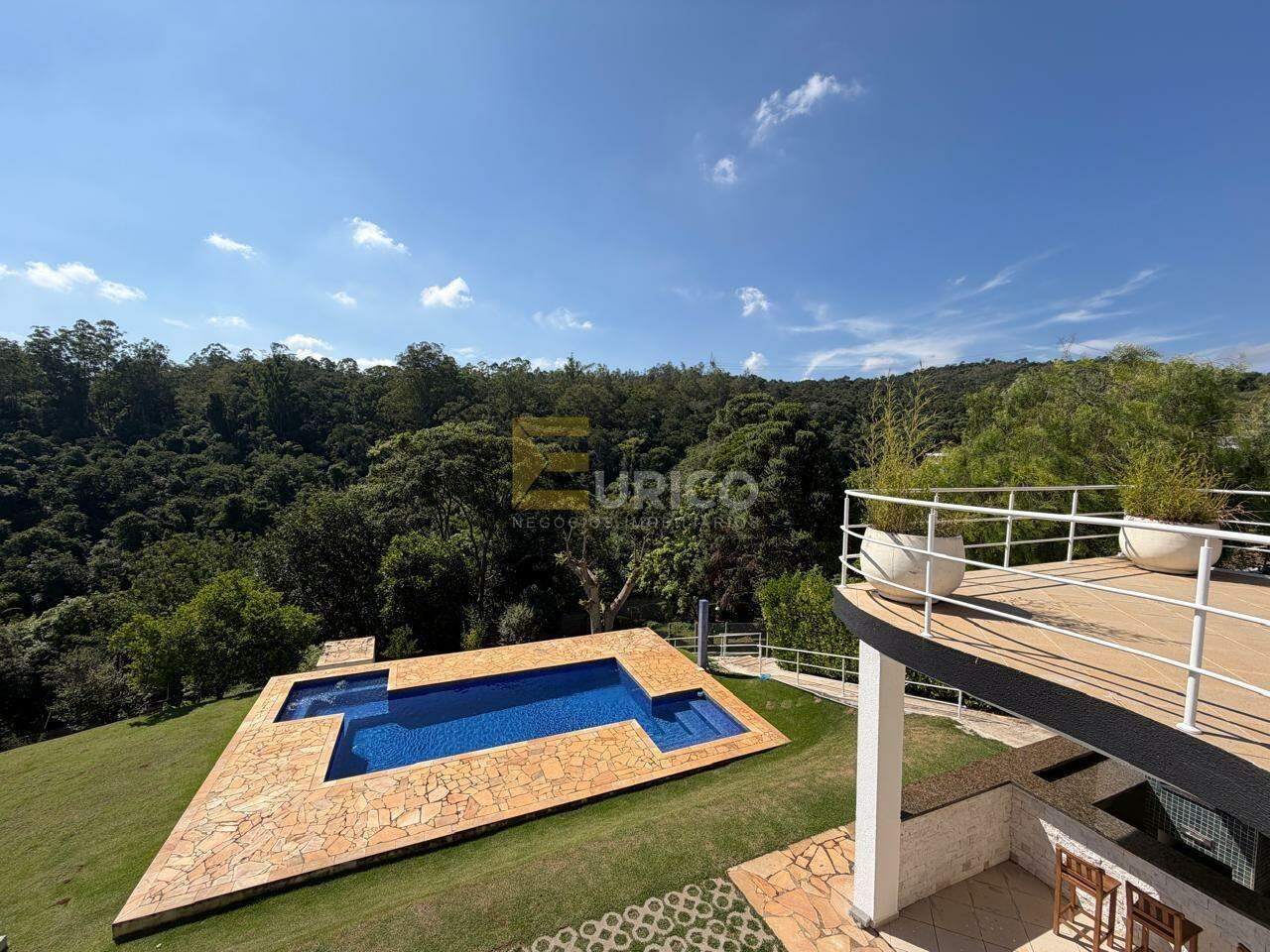 Casa em condomínio à venda no Condomínio Residencial Jardim Primavera em Louveira/SP: