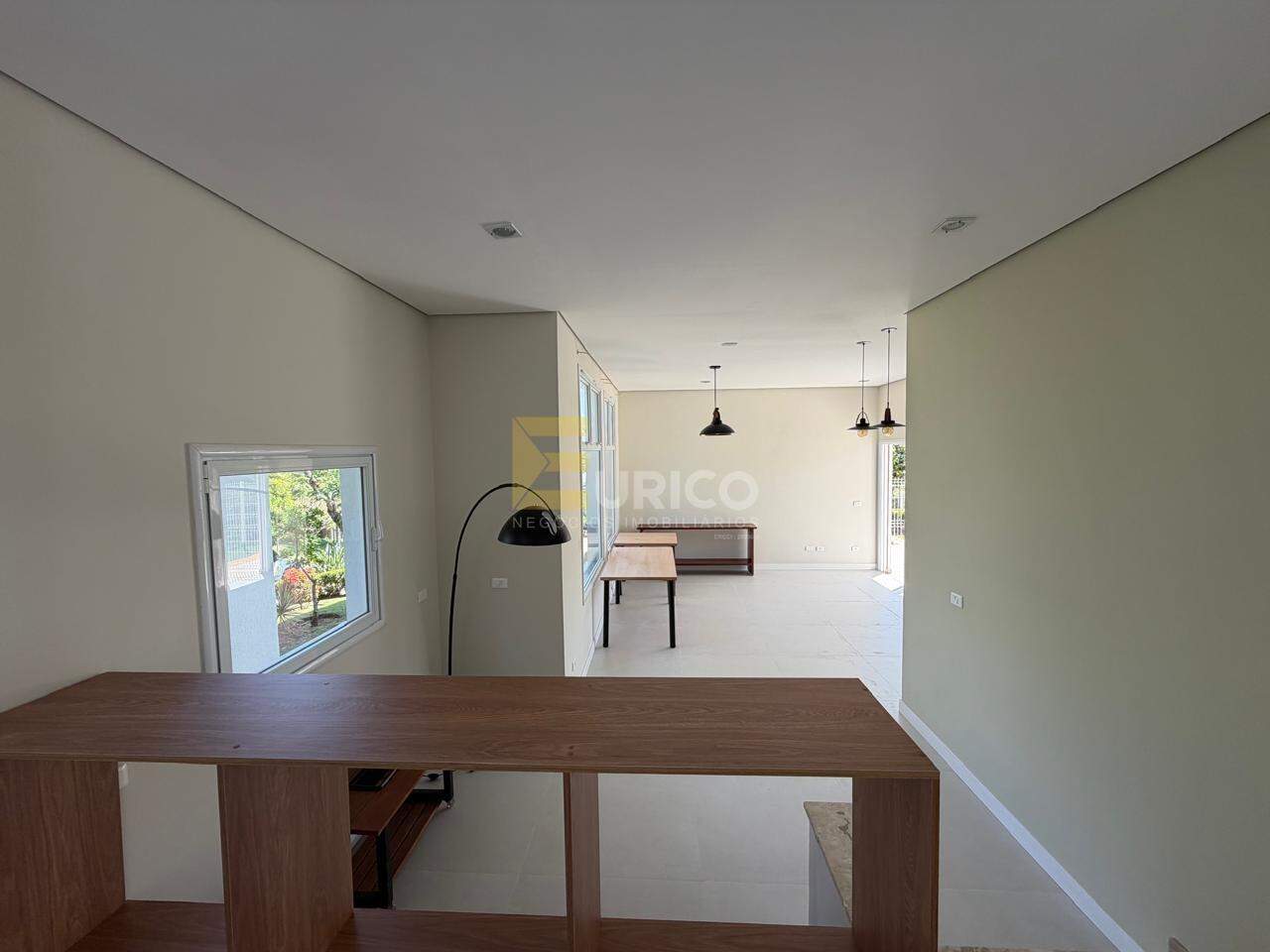 Casa em condomínio à venda no Condomínio Residencial Jardim Primavera em Louveira/SP: