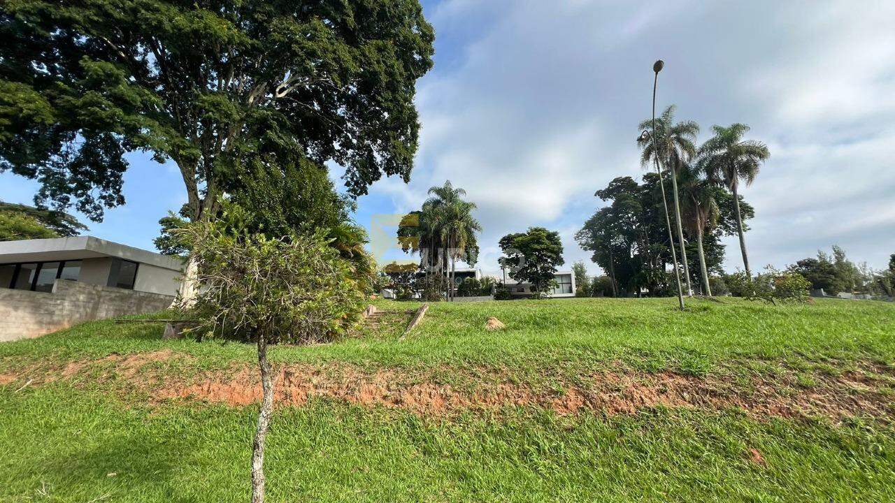 Terreno em Condomínio à venda no Condomínio Villa Lombarda em Valinhos/SP: 