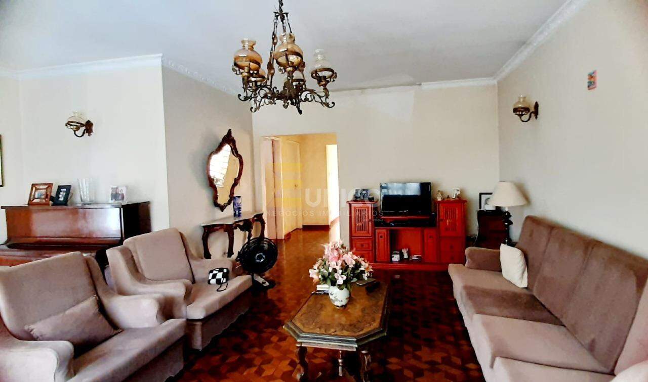 Casa à venda no VILA EMBARÉ em Valinhos/SP: 