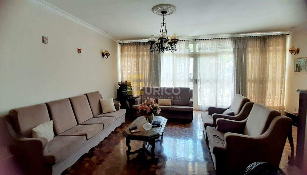 Casa à venda no VILA EMBARÉ em Valinhos/SP: 