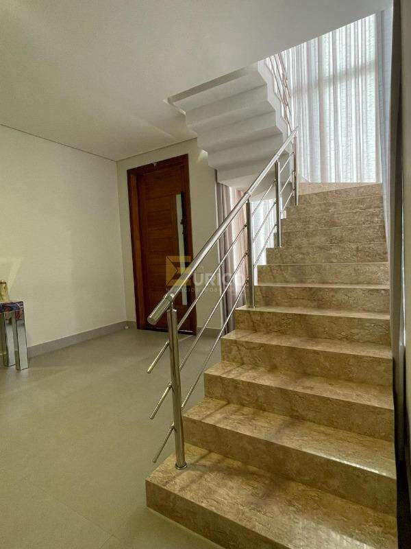 Casa em condomínio à venda no Condomínio Portal do Jequitibá em Valinhos/SP: 