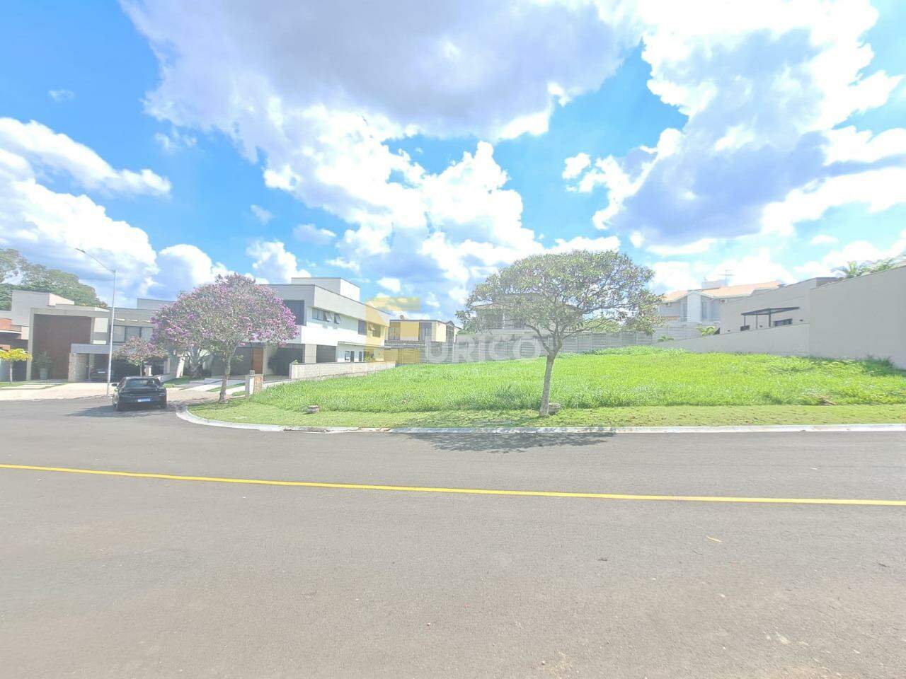 Terreno à venda no Condomínio Canto Del Bosco em Valinhos/SP: 