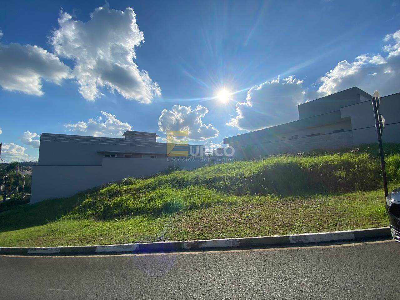 Terreno em Condomínio à venda no Condomínio Bosque dos Cambarás em Valinhos/SP: 