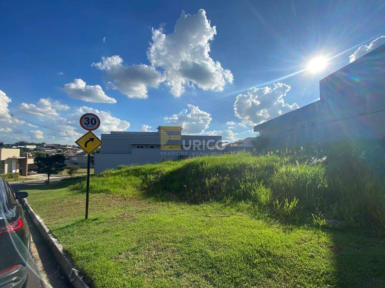 Terreno em Condomínio à venda no Condomínio Bosque dos Cambarás em Valinhos/SP: 