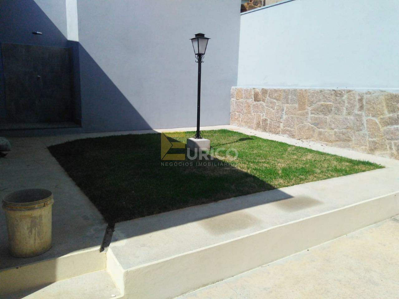 Casa à venda no Centro em Vinhedo/SP: 