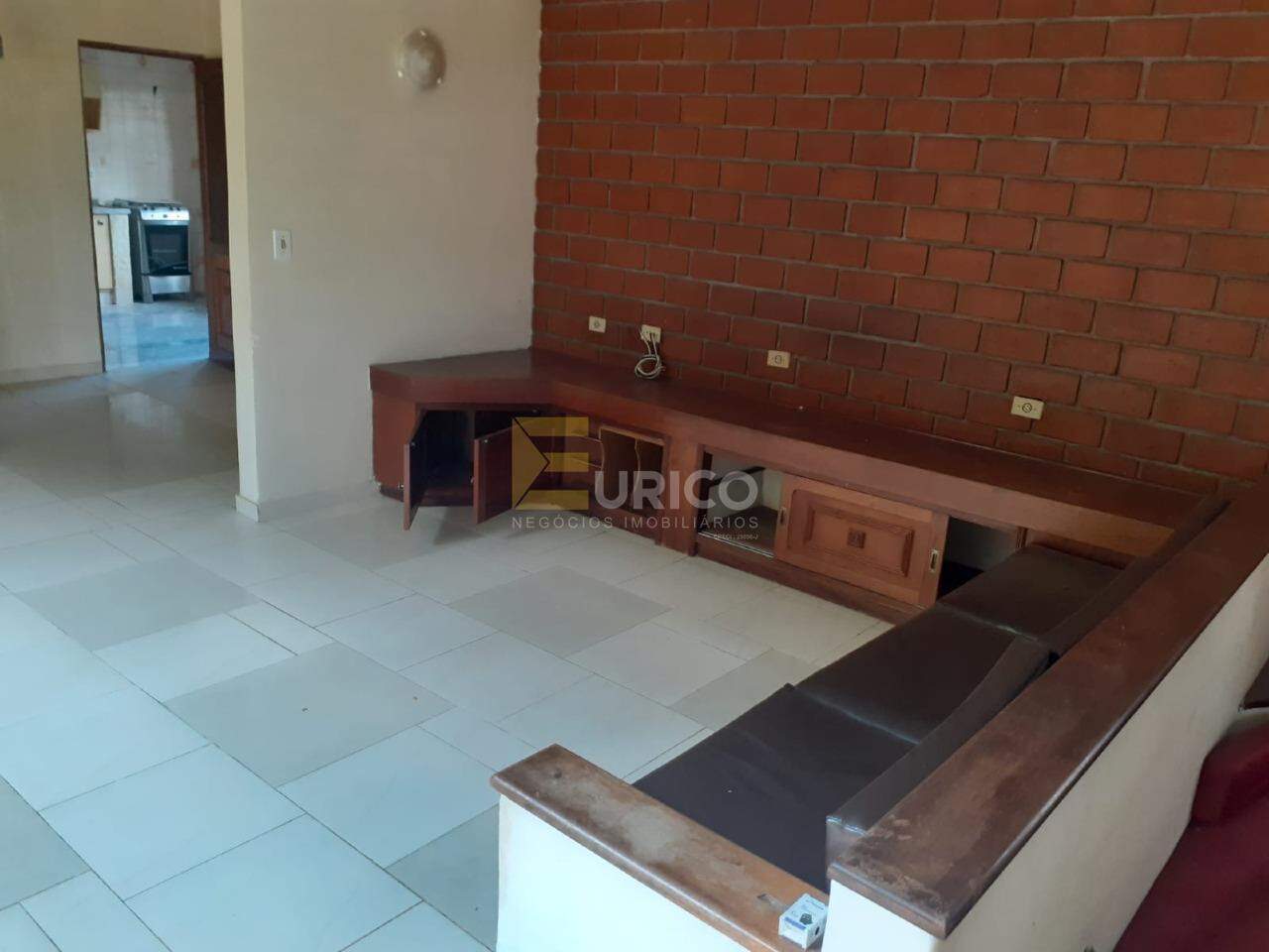 Casa à venda no JARDIM CELANI em Valinhos/SP: 