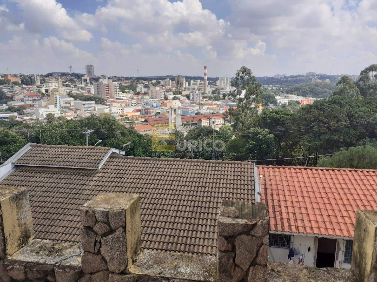Casa à venda no JARDIM CELANI em Valinhos/SP: 