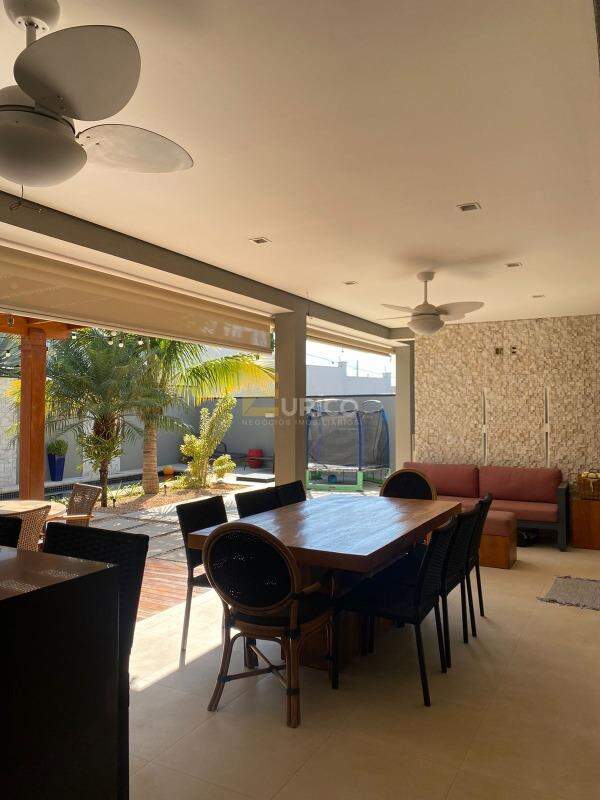 Casa em condomínio à venda no Condomínio Porto Seguro Village em Valinhos/SP: 