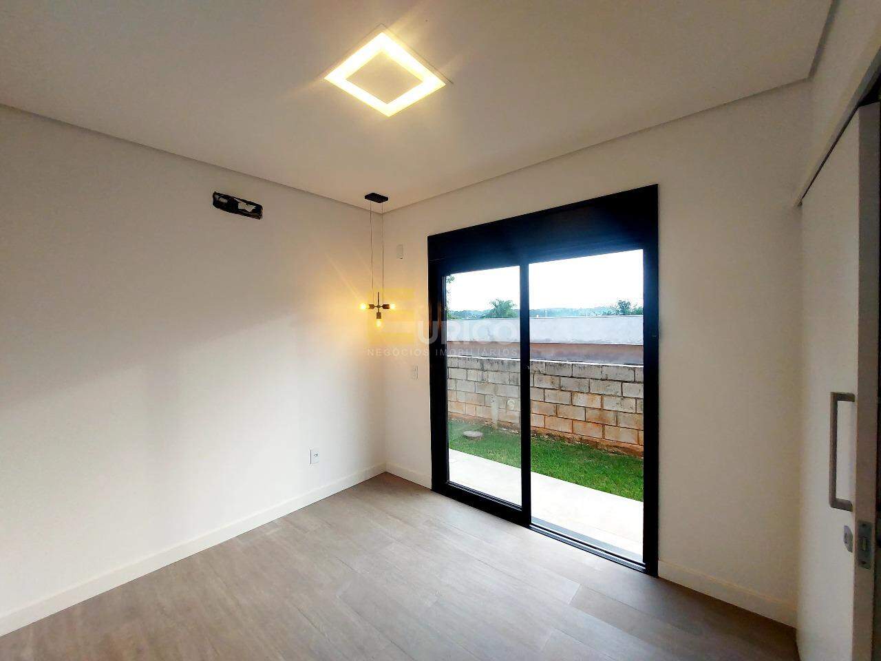 Casa em condomínio à venda no Condomínio Vila Hípica II em Vinhedo/SP: 