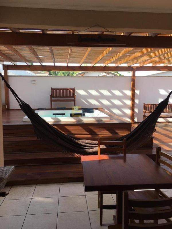 Casa em condomínio à venda no Condomínio Terras de São Francisco em Vinhedo/SP: 