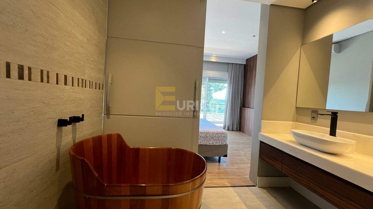 Casa em condomínio à venda no Condomínio Residencial Jardim Primavera em Louveira/SP: