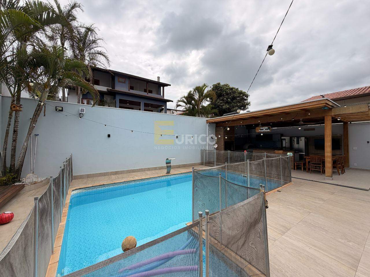 Casa em condomínio à venda no Condomínio Villaggio Capríccio em Louveira/SP: 