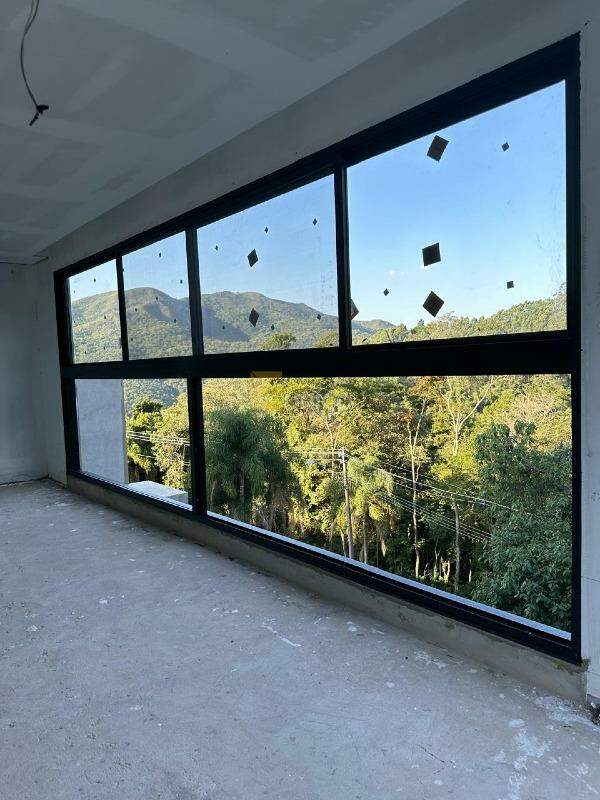 Casa em condomínio à venda no Condomínio Ecoville em Araçariguama/SP: 