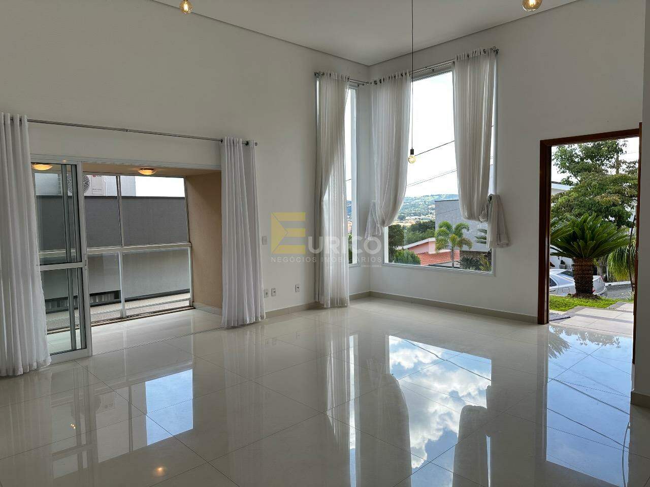 Casa em condomínio para aluguel no Condomínio São Miguel em Vinhedo/SP: 