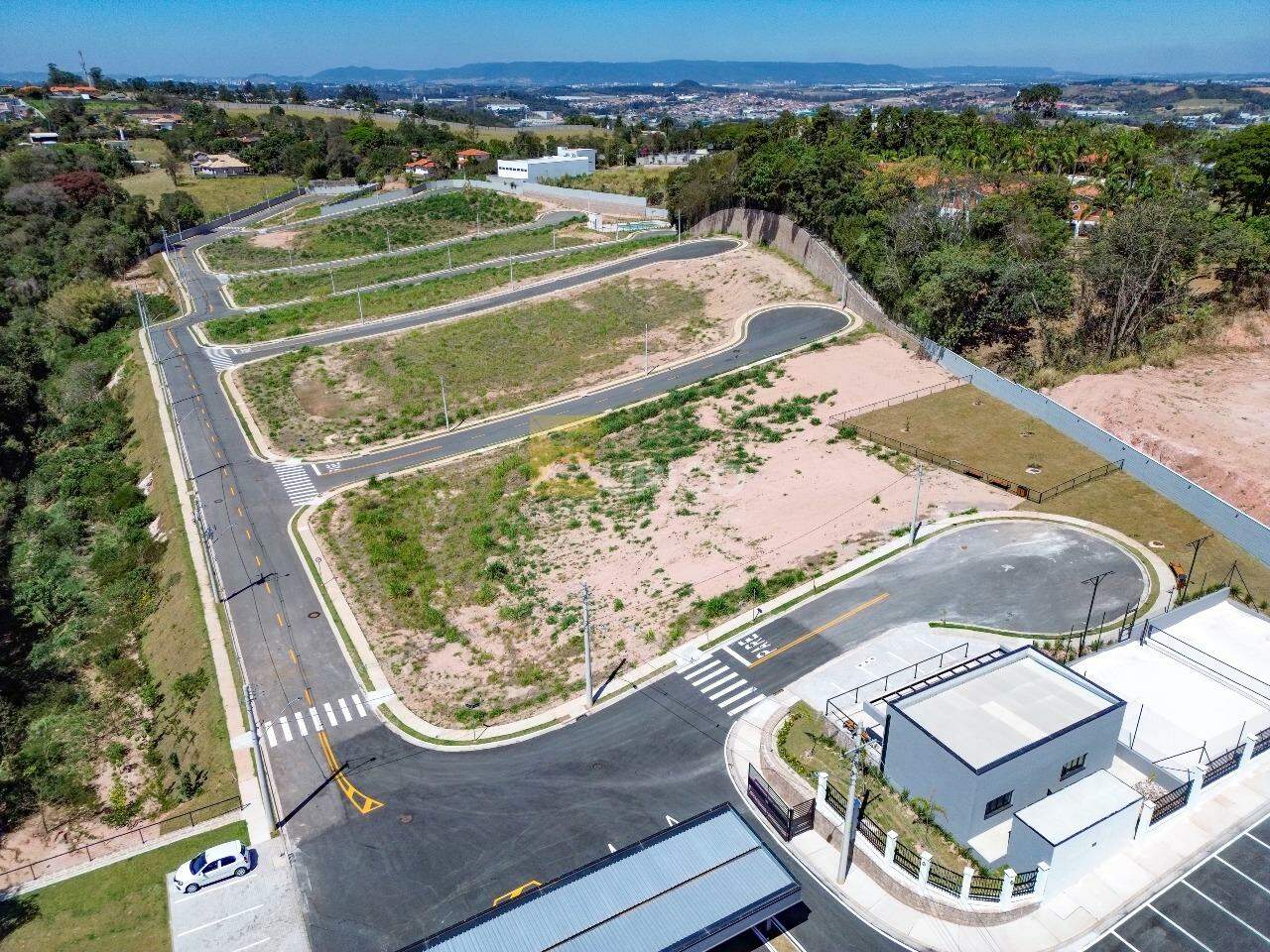 Terreno em Condomínio à venda no Condomínio Residencial San Lucca em Vinhedo/SP: 