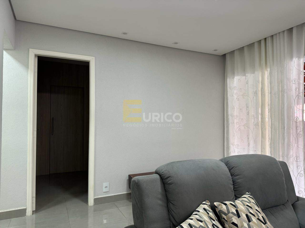 Casa à venda no JARDIM CENTENÁRIO em Valinhos/SP: 