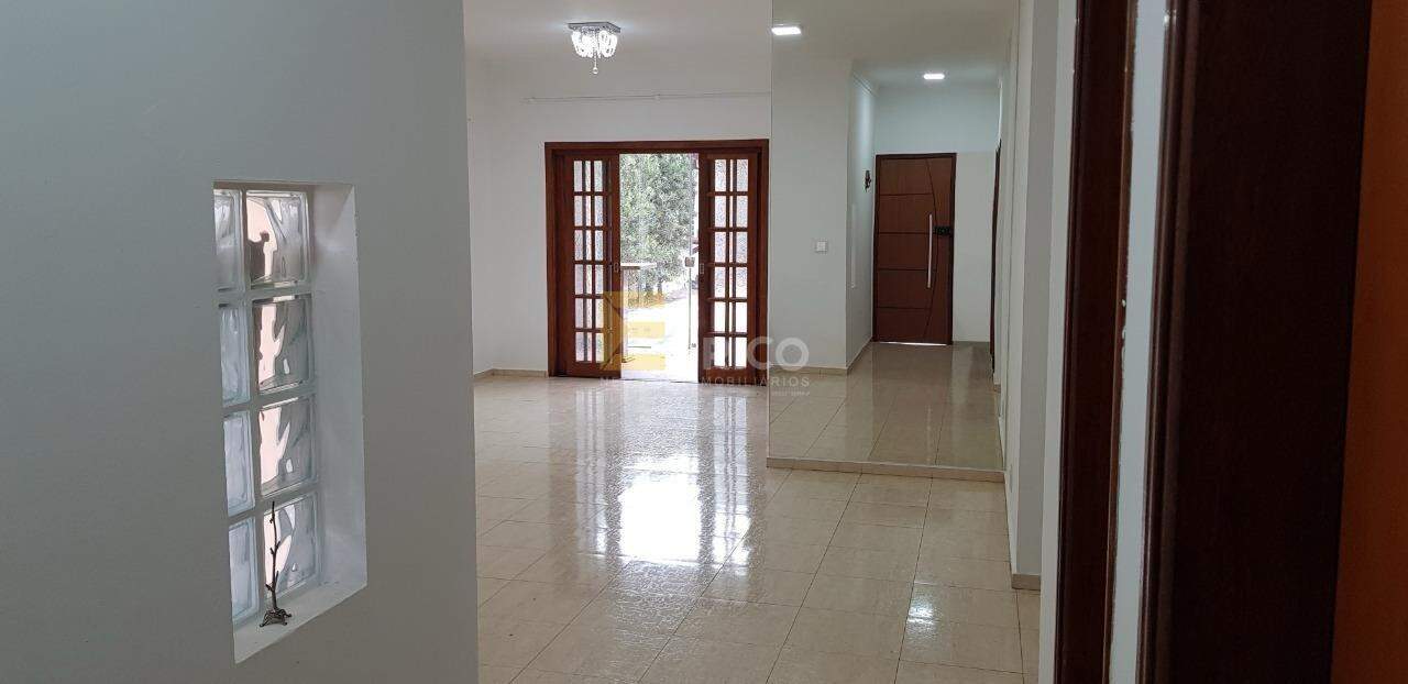 Casa em condomínio à venda no Condomínio Bosque dos Cambarás em Valinhos/SP: 