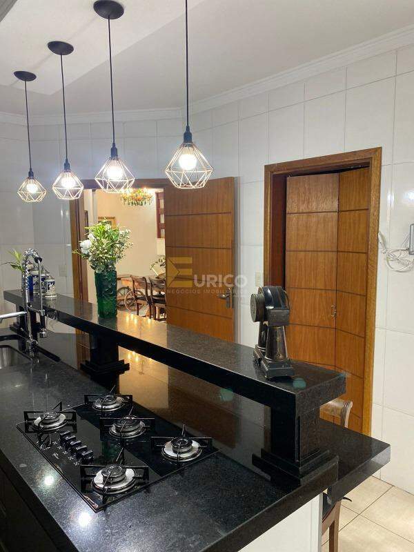 Casa em condomínio à venda no Condomínio Madre Maria Vilac em Valinhos/SP: 