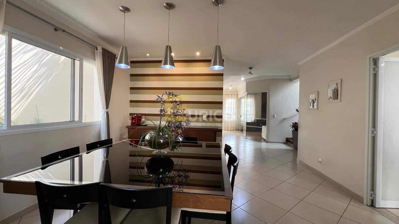 Casa em condomínio à venda no Condomínio Reserva Colonial em Valinhos/SP: 