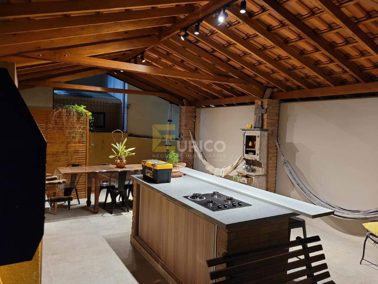 Casa à venda no RESIDENCIAL SÃO LUIZ em Valinhos/SP: 