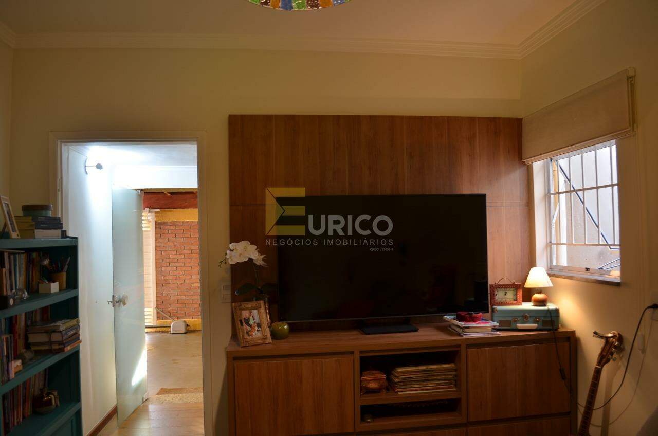 Casa à venda no RESIDENCIAL SÃO LUIZ em Valinhos/SP: 