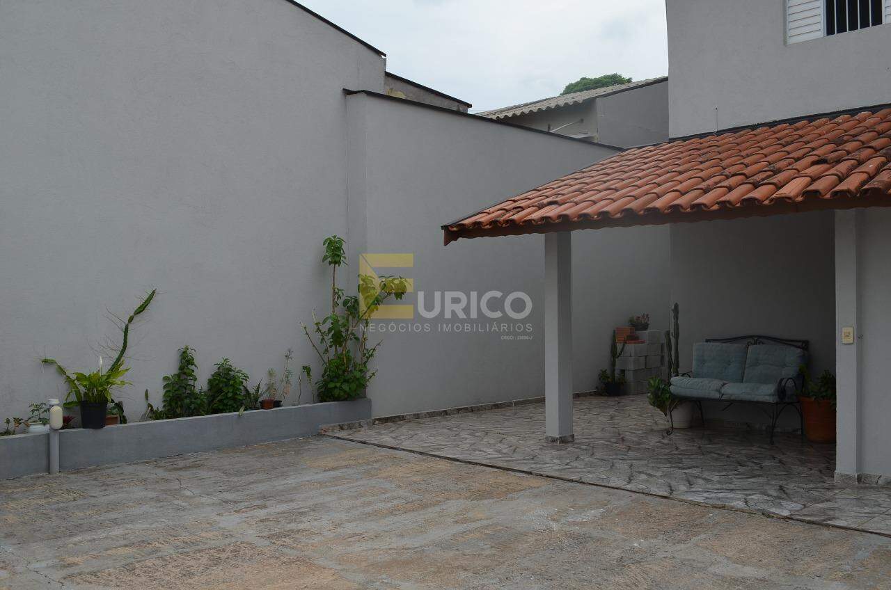 Casa à venda no JARDIM DAS PALMEIRAS em Valinhos/SP: 