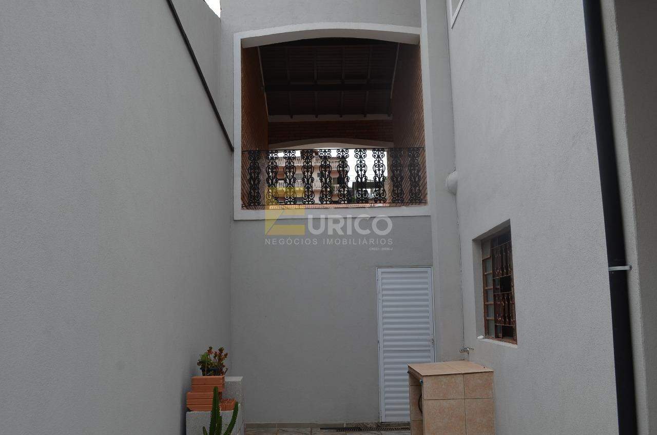 Casa à venda no JARDIM DAS PALMEIRAS em Valinhos/SP: 