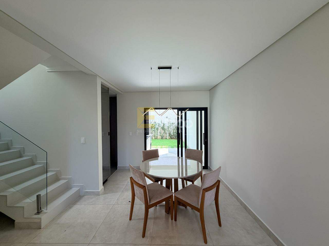 Casa em condomínio para aluguel no Condomínio Villaggio Maranello em Vinhedo/SP: 