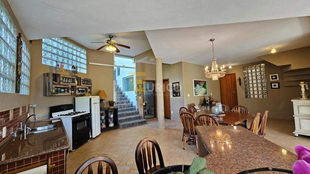 Casa em condomínio à venda no Condomínio Chácaras do Lago em Vinhedo/SP: 