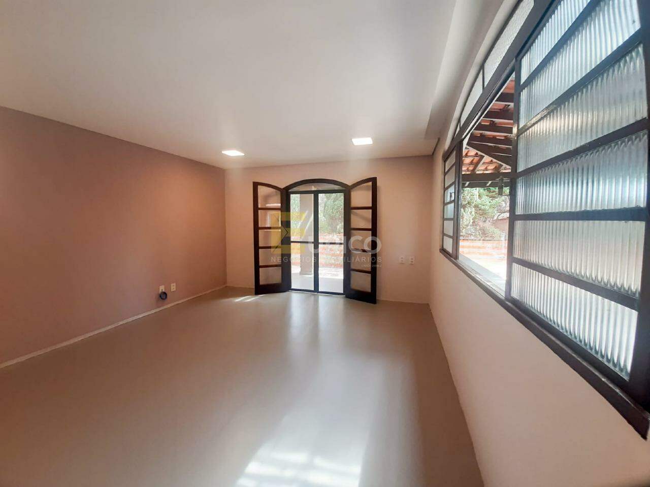 Casa em condomínio para aluguel no Condomínio Vale da Santa Fé em Vinhedo/SP: 